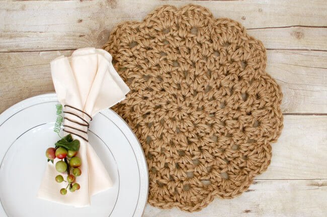 FREE PATTERN Adhafera Crochet Placemat