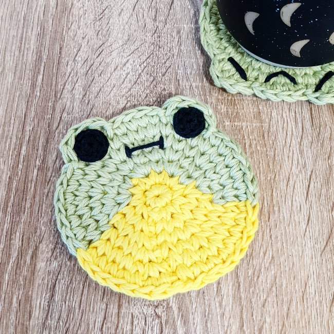 FREE PATTERN Crochet Frog coaster