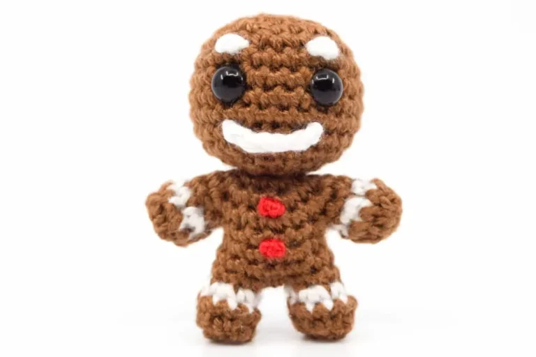 Free Gingerbread Man Crochet Pattern – Mini Noso