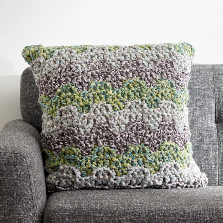 FREE PATTERN Soft Bargello Cushion