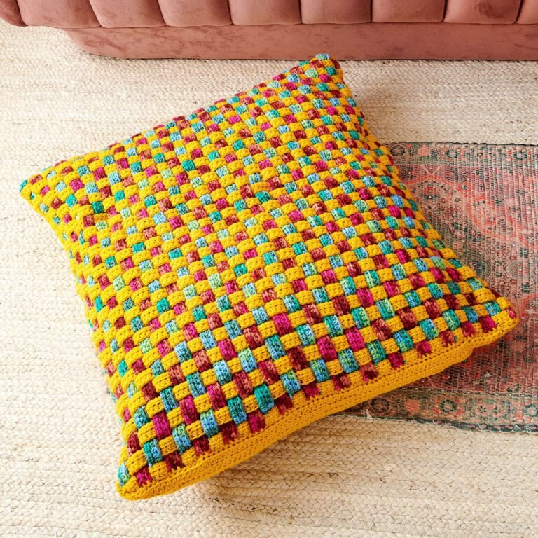 Crochet Cells Cushion FREE PATTERN