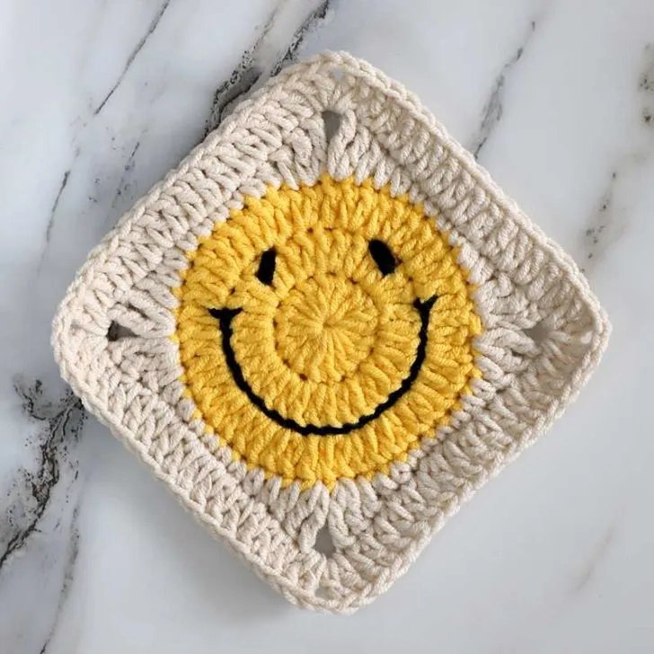 FREE PATTERN Happy Granny in Crochet