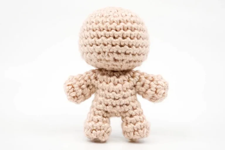 Mini Noso – Small One Piece Crochet Doll