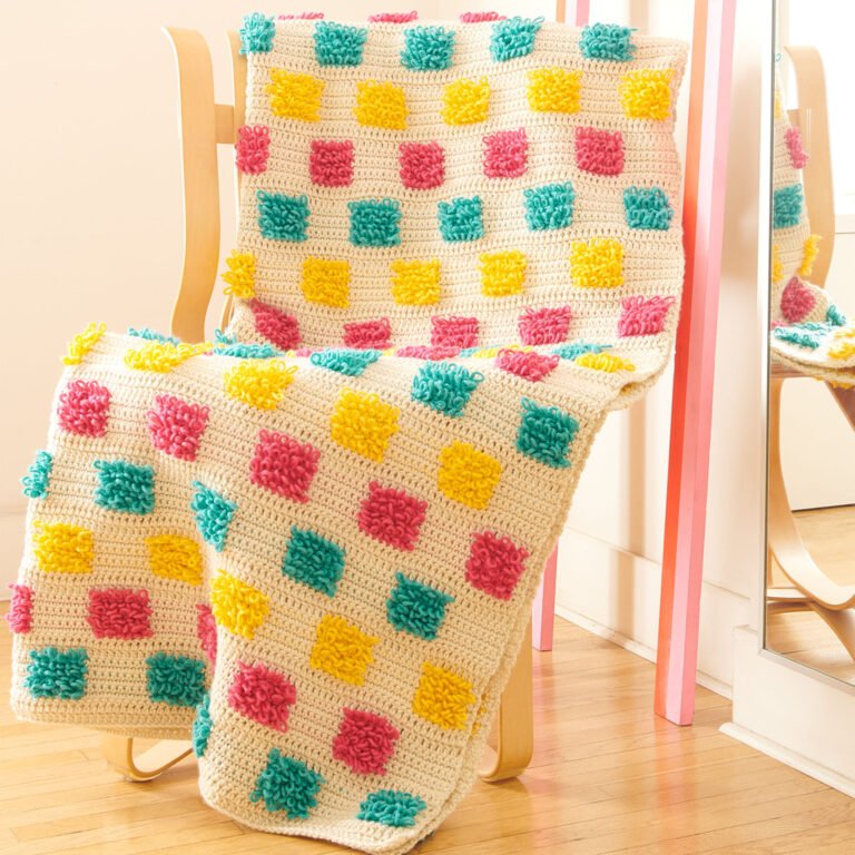 FREE PATTERN Chess Blanket in Crochet Loops