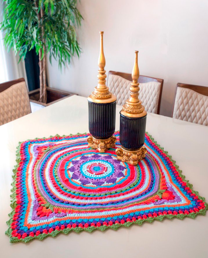 Bohemian Crochet Centerpiece FREE PATTERN