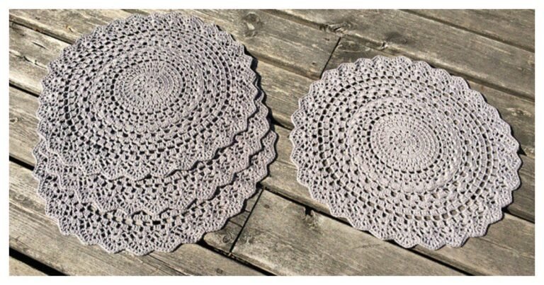 FREE PATTERN Crochet Lotus Flower Placemat