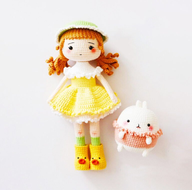 Nina Mundo Yellow Doll Amigurumi FREE PATTERN