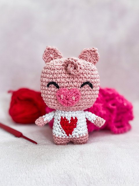 Valentino the Little Pig Amigurumi FREE PATTERN