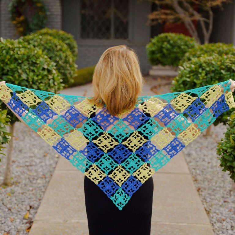 Shawl Union of Motifs in Crochet FREE PATTERN