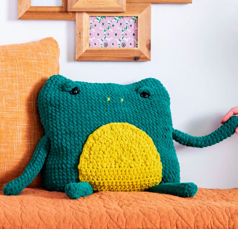 Fiona the Frog Cushion Crochet FREE PATTERN