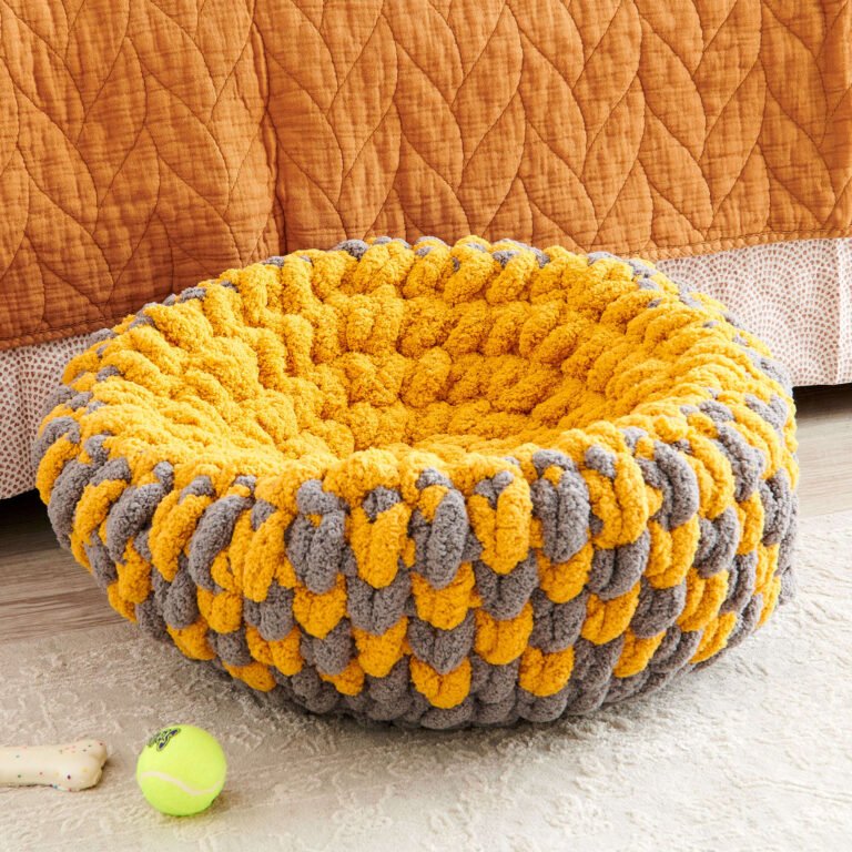 FREE PATTERN Simple Crochet Pet Bed