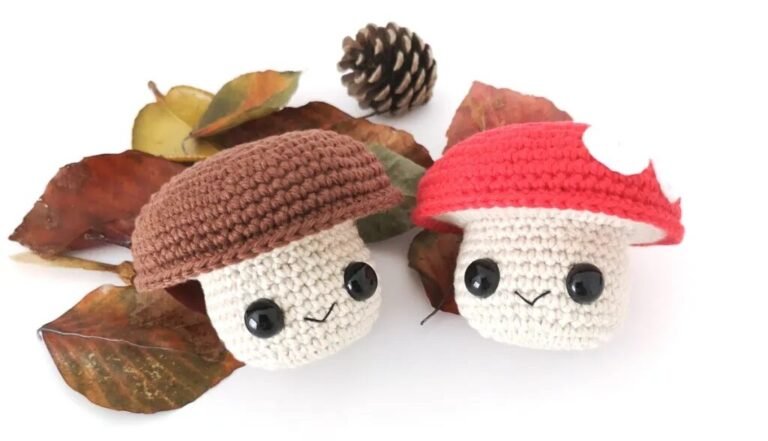 Friendly Mushroom Keychain Amigurumi FREE PATTERN