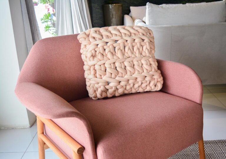 Thick Braided Crochet Cushion FREE PATTERN