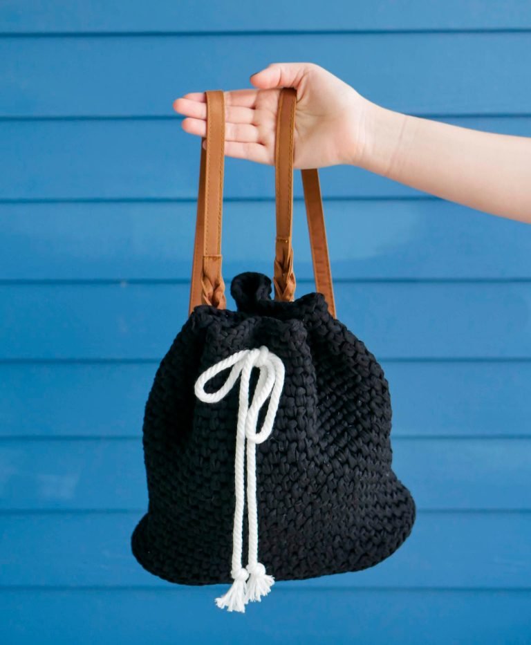 Black Crochet Bag FREE PATTERN