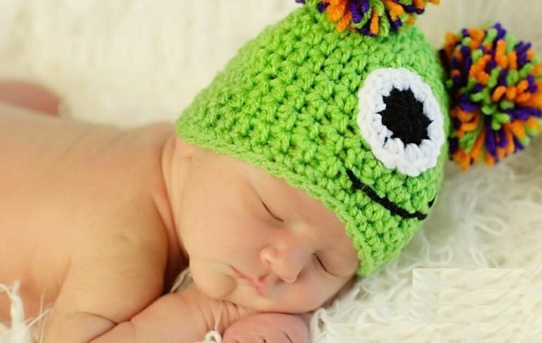 FREE PATTERN Crochet Baby Monster Hat