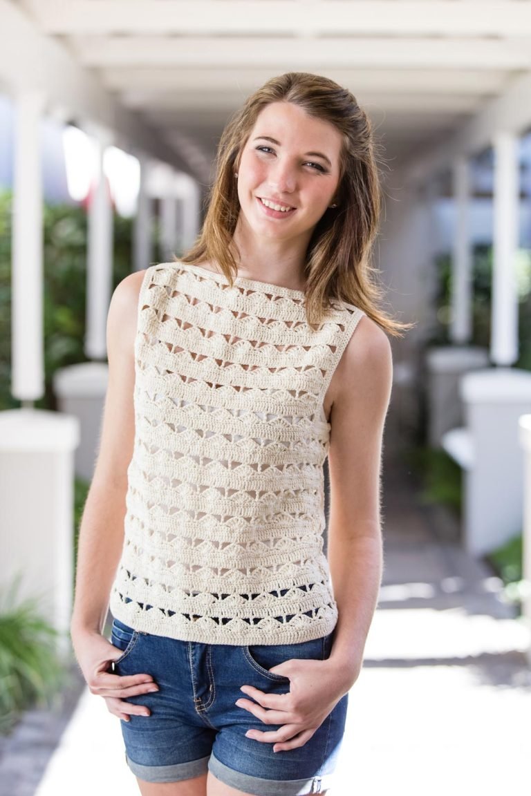 Crochet Cropped Neck Blouse FREE PATTERN